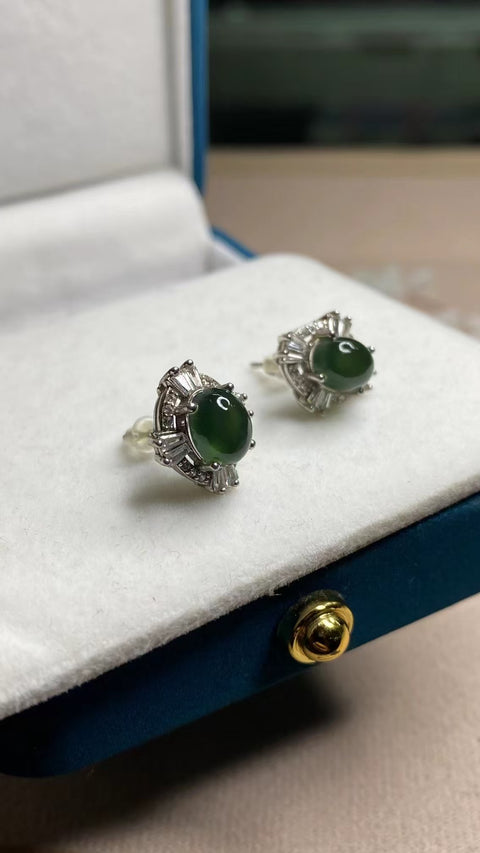 Anting Giok Alami dari 925 Perak; Ukuran 6 * 8mm Giok bersih, halus, hangat, dan bergaya.
