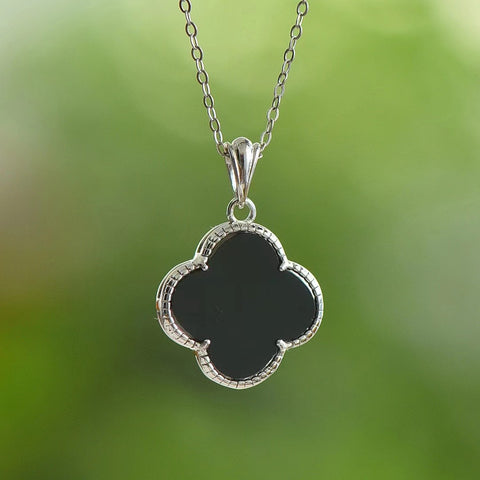 Set Giok Semanggi Tinta Giok Hetian Alami 925 Kalung Perak + Anting + Cincin + Gelang Gioknya bersih dan halus Gayanya klasik dan serbaguna Termasuk pajak pengiriman