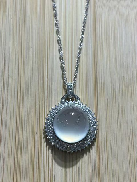 Kalung Es Giok Cui Giok Alami Ukuran 14mm 925 Tatahan Perak Giok yang bersih, halus, hangat dan bergaya.