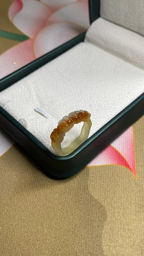 CINCIN: Giok Cui Bunga Giok dengan pola alami Ukuran 17.8mm HARGA JUAL Sudah termasuk ongkos kirim dan pajak