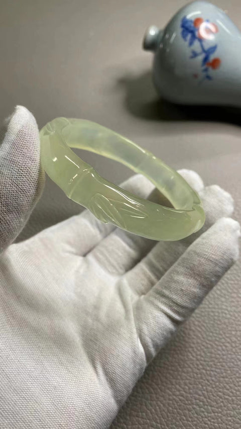 Gelang Ukiran Bambu Giok Cui Giok Alami Ukuran 58-60mm Ukuran 59.3mm Lebar Sisi 13.2mm Giok muncul secara alami Pola pengiriman acak Pajak pengiriman sudah termasuk.