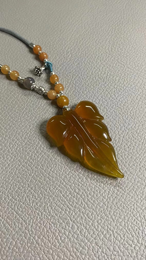 Liontin Giok Bunga Giok Cui Alami Berukuran 57 * 36,5 mm Giok bersih, halus dan hangat Termasuk ongkos kirim dan pajak.