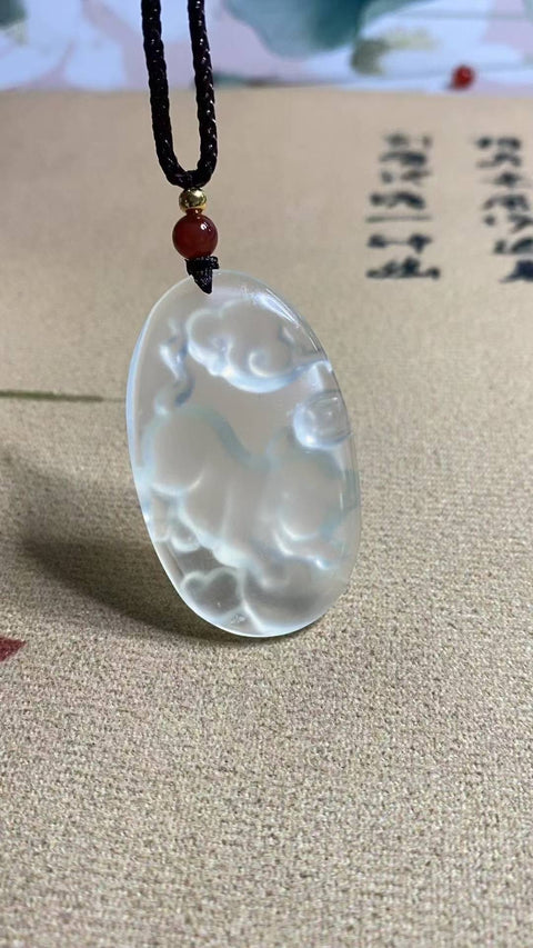 Babi (Zodiak Cina): Liontin giok Xiuyan yang indah, dingin dan tembus cahaya, berpendar, dimensi: 42 x 26 mm, termasuk biaya pengiriman dan pajak.