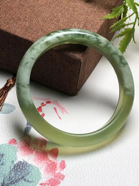 Gelang Giok Cui Alami & nbsp; Ukuran 62 * 13 * 8mm Giok semuanya terjadi secara alami Pola acak termasuk pajak pengiriman