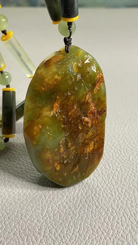 Liontin Bunga Giok Cui Alami, simbol kemakmuran dan kemakmuran Sungai Jungfrau, ukuran 73 * 42mm, diukir dengan tangan, sudah termasuk ongkos kirim dan pajak.