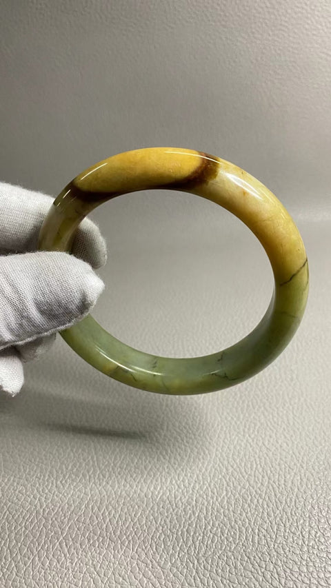 Gelang Giok Giok Bunga Giok Cui & Gelang Giok Cui&nbsp; Ukuran 65-67mm Ukuran 66.5mm Lebar Sisi 14mm Giok ini semuanya muncul secara alami Polanya acak Sudah termasuk ongkos kirim dan pajak