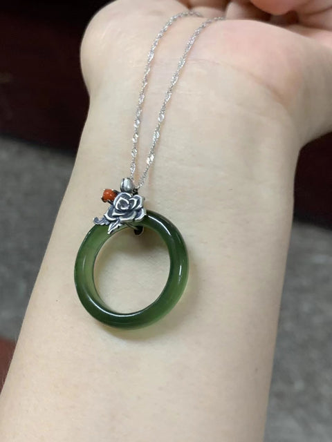 Kalung Giok Alami dari perak 925, giok yang bersih dan halus.