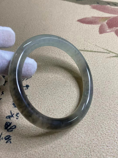 Gelang Dai Giok Cui Giok Gunung Jauh Ukuran 59-61mm Ukuran 60.7mm Lebar Samping 9.8mm Giok semuanya terjadi secara alami Pola acak termasuk pajak pengiriman