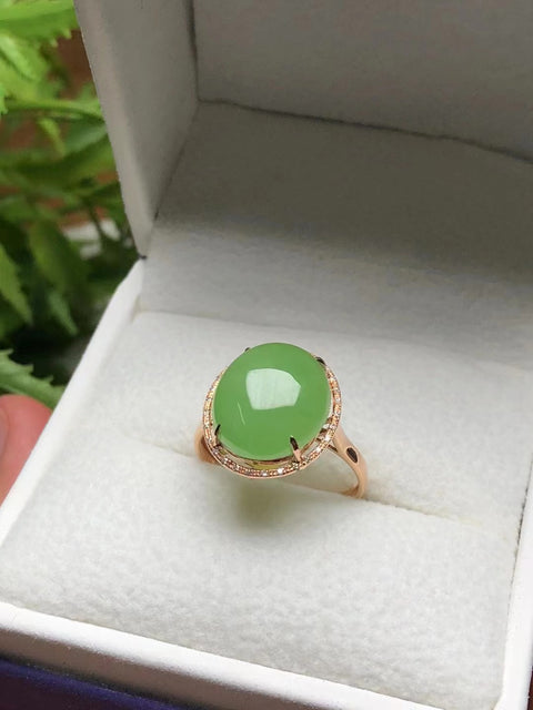 Cincin Hijau Apel Jasper Jasper Alami Pengaturan Emas 18k Ukuran 14 * 12mm Giok bersih dan halus dan hangat Termasuk ongkos kirim dan pajak.