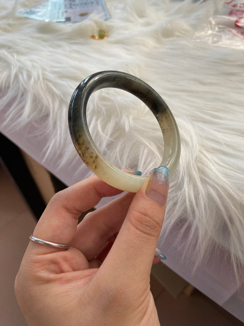 Gelang Giok Cui Alami Ukuran 57-59mm Ukuran 58.6mm Giok adalah batu giok yang terbentuk secara alami Pola acak termasuk pajak pengiriman