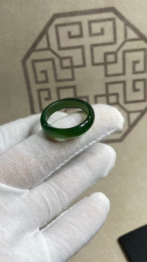 Cincin giok Xiuyan yang indah 💍, diameter 22mm, warna hijau penuh, termasuk biaya pengiriman dan pajak.