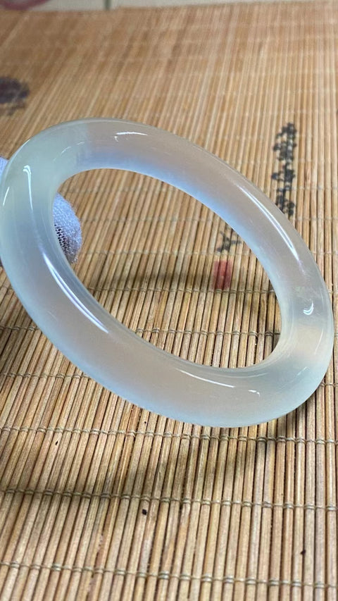 Gelang Badai Salju Bawah Es Giok Cui Giok Alami Ukuran 49-51mm Ukuran 50.6mm Lebar Sisi 9.9mm Giok semuanya terjadi secara alami Pola adalah acak Termasuk Pajak Pengiriman
