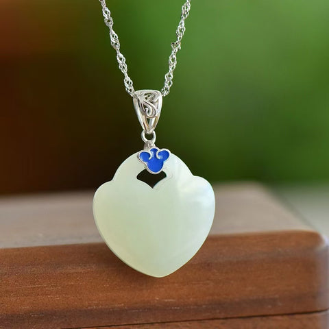 4124 Kalung Kalung Hati Giok Hetian Alami dari Perak 925. Gaya yang indah, giok yang halus dan hangat.