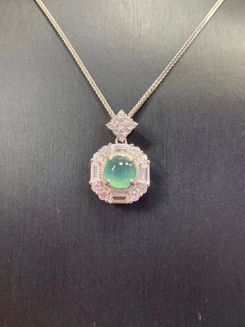 Kalung Giok Guatemala alami yang terbuat dari perak 925, ukuran 7 * 7mm, gaya yang indah, sudah termasuk pajak pengiriman.