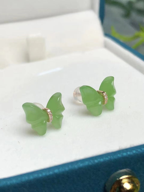 Anting Kupu-kupu Hijau Jasper Giok Hotan Alami dalam Pengaturan Emas 18k Giok bersih dan halus serta hangat Ukuran 12 * 10 * 5mm Pengiriman dan Pajak sudah termasuk.