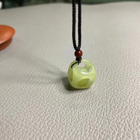 Liontin Giok Cui Giok Alami Mentega Ayam Kuning Saatnya Pergi Ukuran 16.5mm Giok bersih, halus dan hangat; sudah termasuk pajak pengiriman