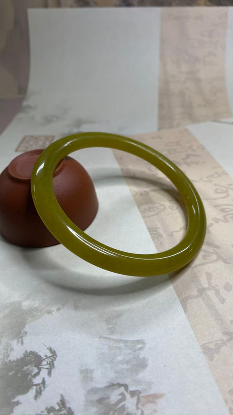 Minyak ayam giok Xiuyan yang indah berwarna kuning - gelang kecantikan, diameter dalam: 62,2mm, batu alam dihasilkan secara alami, polanya acak, termasuk pajak pengiriman