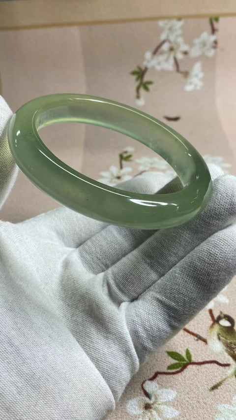 Gelang Hijau Es Giok Cui Giok Alami Ukuran 60-62mm Ukuran 61.5mm Lebar Sisi 12mm Giok terjadi secara alami Pola acak termasuk pajak pengiriman