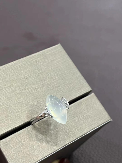Cincin Giok Cui Alami 925 pengaturan perak Ukuran 15,8 * 9mm Giok bersih, halus dan hangat Gaya inovatif Termasuk pengiriman dan pajak