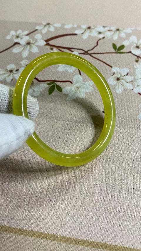 Gelang Bar Kecantikan Giok Giok Emas Kuning Giok Giok Alami Ukuran 54-56mm Ukuran 55.2mm Lebar Sisi 7.2mm Giok semuanya terjadi secara alami Pola adalah acak Pajak Pengiriman Termasuk