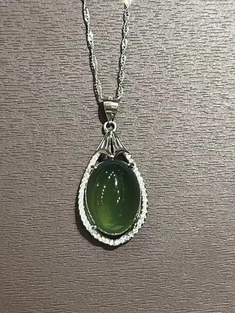 Kalung Giok Alami dari Perak 925 Ukuran 17,5 * 13mm Giok bersih dan baik-baik saja Termasuk pajak pengiriman.