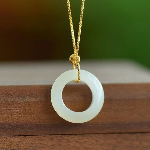 0015-2 Kalung Cincin Perdamaian Giok Jepang Alami Gaya: Giok yang indah, bersih, halus dan hangat Termasuk ongkos kirim dan pajak.