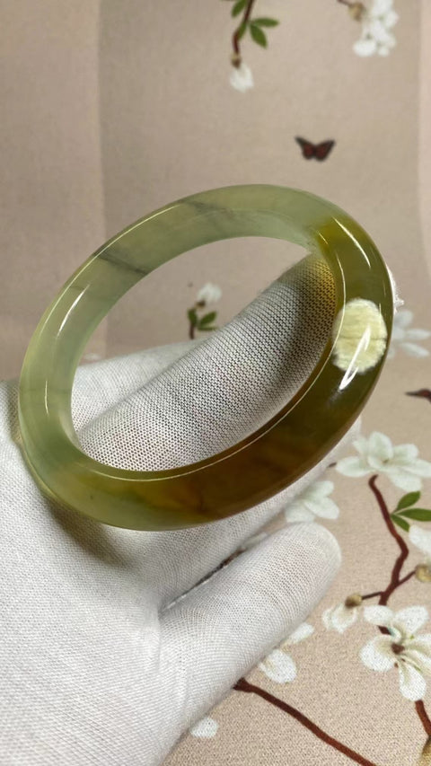 Gelang Gelang Batu Giok Cui Bunga Giok Multi Warna Ukuran 55-57mm Ukuran 56.8mm Lebar 11mm Batu giok terbentuk secara alami Pola acak Pengiriman dan pajak sudah termasuk.