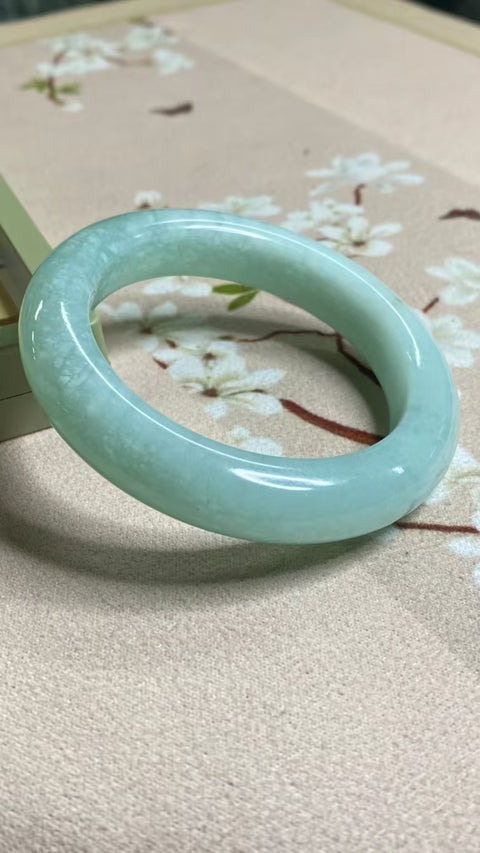 Gelang Gelang Giok Celestite Giok Cui Alami Ukuran 55-57mm Ukuran 56.3mm Lebar Sisi 12.5mm Giok terjadi secara alami Pola acak termasuk Pajak Pengiriman