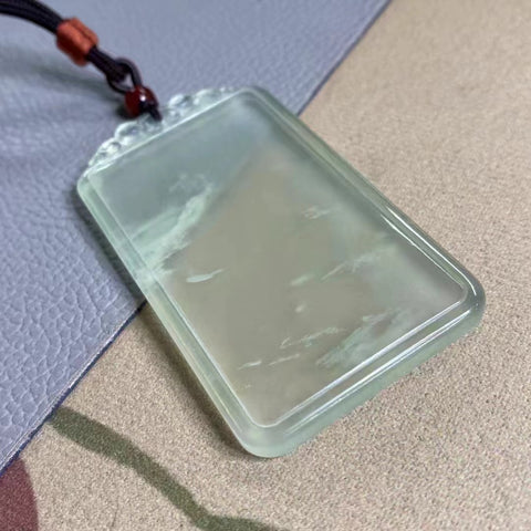 Plakat Badai Salju Giok Cui Alami Ukuran 73 * 41mm Giok halus dan hangat Termasuk ongkos kirim dan pajak.