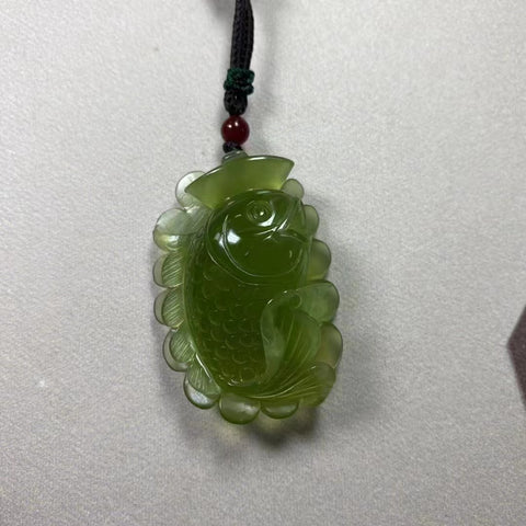 Liontin Ikan Mas Giok Cui Giok Alami Ukuran 33 * 47mm Bulat dan penuh Giok bersih, halus dan hangat Sudah termasuk pajak pengiriman.