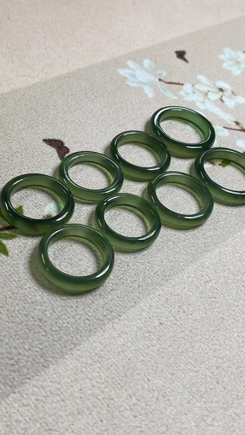 Giok Cui Giok Hijau Penuh Giok Cui halus dan hangat Ukuran 16.5-23mm & nbsp; Sudah Termasuk Pajak Pengiriman