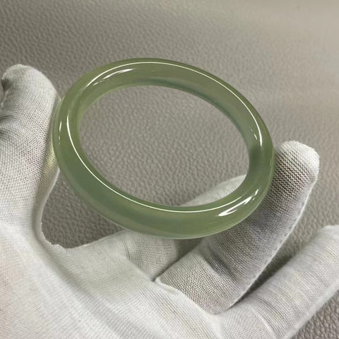 Gelang Giok Cui Alami Ukuran 51-53mm Ukuran 52.7mm Lebar Sisi 9.1mm Giok terjadi secara alami Pola acak Termasuk pajak pengiriman.