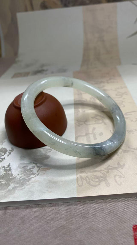 Gelang kecantikan warna-warni giok Xiuyan yang indah, diameter dalam: 60,8mm, batu alam dihasilkan secara alami, polanya acak, termasuk pajak pengiriman