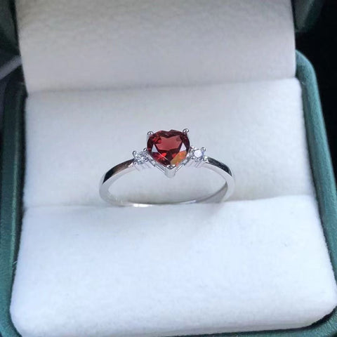 Cincin garnet alami yang terbuat dari perak 925 Ukuran 6 * 6,5 mm Kualitas sempurna Warna api seluruh tubuh sudah termasuk pajak pengiriman