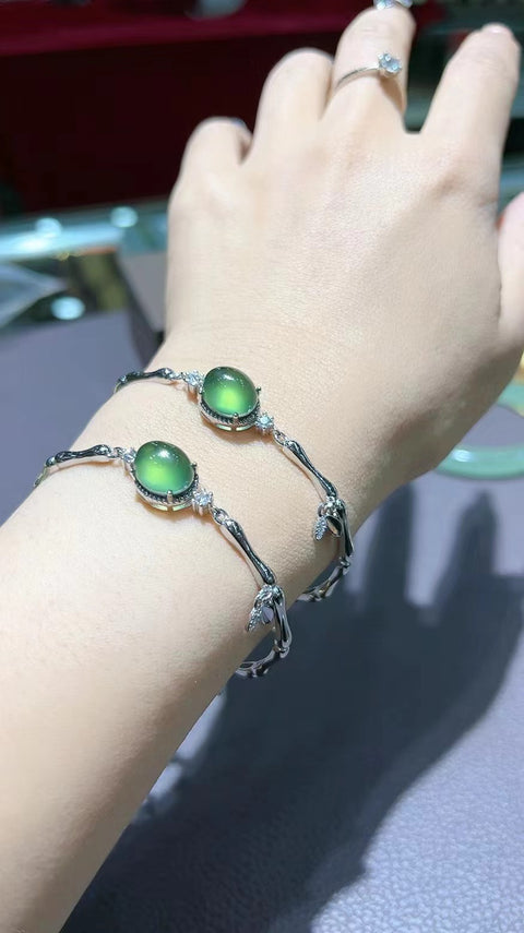 Gelang Es Tinggi Giok Alami 925 tatahan perak Giok bersih, halus dan hangat Ukuran 10 * 8mm Sudah termasuk pajak pengiriman.