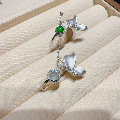Set Cincin Kupu-kupu Jadeite Alami dari 925 Perak Ukuran 4mm Giok halus dan hangat, gaya yang indah, sudah termasuk pajak pengiriman.