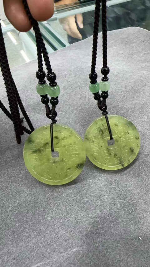Liontin Uang Hantu Giok Cui Giok Alami. Gaya yang indah, harga khusus, siapa cepat dia dapat, jumlah terbatas, sudah termasuk ongkos kirim dan pajak.