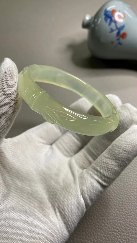 Gelang Ukiran Bambu Giok Cui Giok Alami Ukuran 58-60mm Ukuran 59.3mm Lebar Sisi 13.2mm Giok muncul secara alami Pola pengiriman acak Pajak pengiriman sudah termasuk.