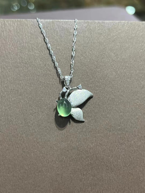 Kalung Kupu-kupu Giok Alami dari Perak 925 Ukuran 6,5 * 8,5 mm Giok bersih dan halus Termasuk ongkos kirim dan pajak.