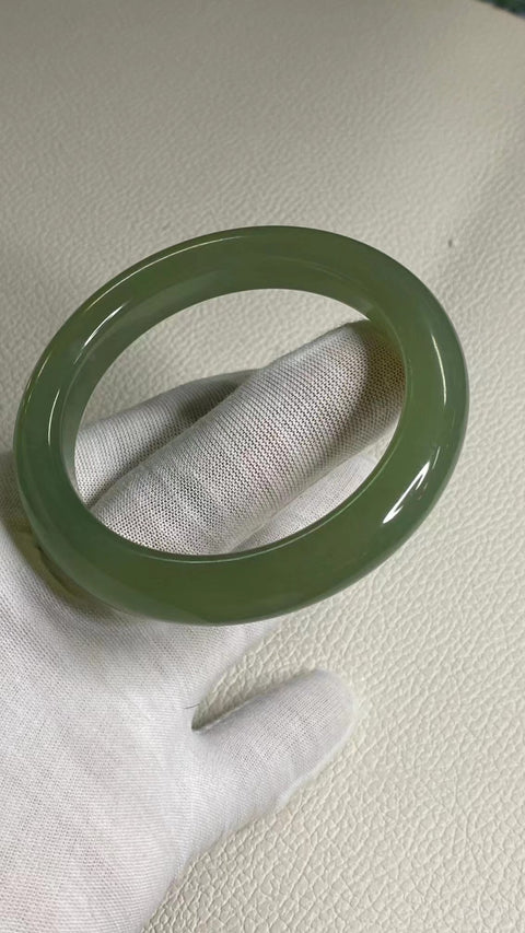 Gelang Hijau Es Giok Cui Giok Alami Ukuran 58-60mm Ukuran 59.9mm Lebar Sisi 12.1mm Giok terjadi secara alami Pola acak termasuk pajak pengiriman