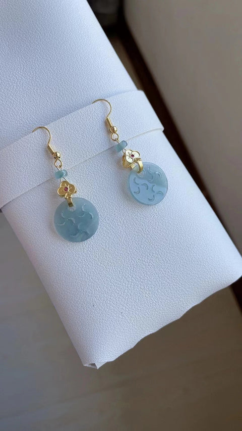 Kait Telinga Jadeite Guatemala Alami 925 Perak Bahan bersih dan halus Termasuk pajak pengiriman.