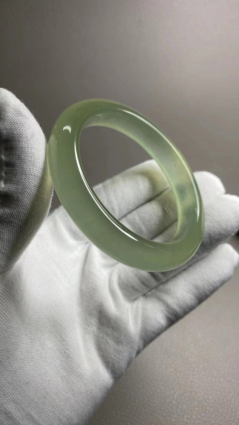 Gelang Giok Ciu Alami Ukuran 56-58mm Ukuran 57.8mm Lebar Sisi 12.7mm Giok terbentuk secara alami Pola acak Sudah termasuk pajak pengiriman.