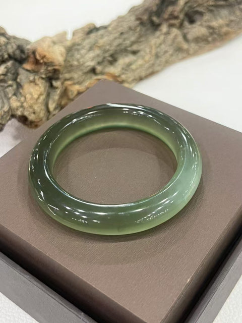 Gelang Giok Cui Alami Ukuran 52-54mm Ukuran 53mm Giok adalah batu giok yang terbentuk secara alami Pola acak termasuk pajak pengiriman.