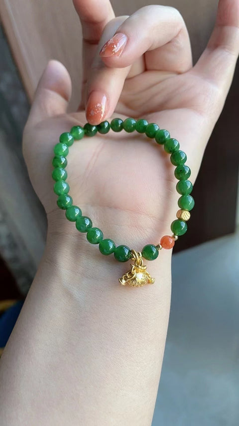 Gelang Jasper Alami dengan aksesoris cantik Ukuran 0.6cm Warna yang indah Sudah termasuk pajak pengiriman.