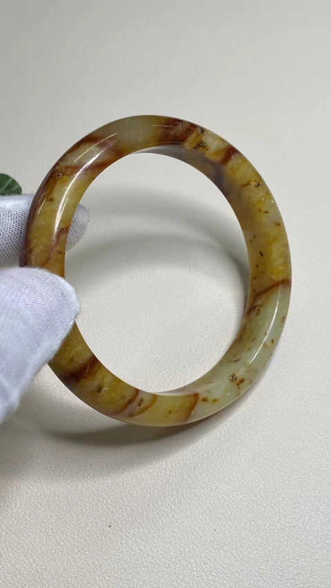 Gelang Giok Bunga Giok Cui Giok Alami Ukuran 61-63mm Ukuran 62.1mm Lebar Sisi 13.9mm Giok terjadi secara alami Pola acak Pengiriman dan pajak sudah termasuk.