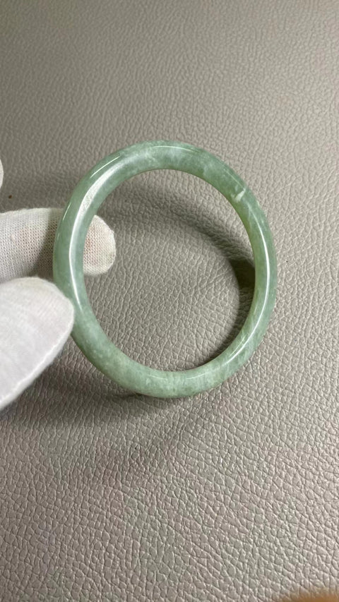 Harga Gelang Giok Cui Giok Alami Harga Kesejahteraan Ukuran 59-61mm Ukuran 60.3mm Giok semuanya terjadi secara alami Pola acak termasuk pajak pengiriman