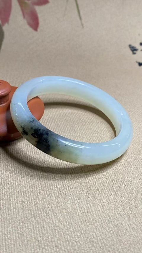Gelang Giok Ciu Alami Ukuran 58-60mm Ukuran 59.5mm Lebar Sisi 12.7mm & nbsp; Giok adalah semua yang terjadi secara alami Pola acak termasuk pajak pengiriman
