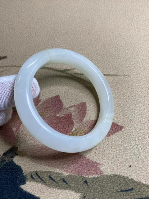 Gelang Giok Cui Alami Ukuran 55-57mm & nbsp; Ukuran 56.5mm & nbsp; Lebar Sisi 12mm Giok terjadi secara alami Pola acak termasuk pajak pengiriman