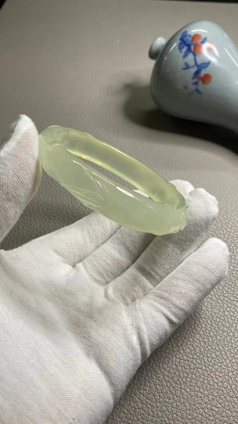 Gelang Ukiran Bambu Giok Cui Giok Alami Ukuran 58-60mm Ukuran 59.3mm Lebar Sisi 13.2mm Giok muncul secara alami Pola pengiriman acak Pajak pengiriman sudah termasuk.