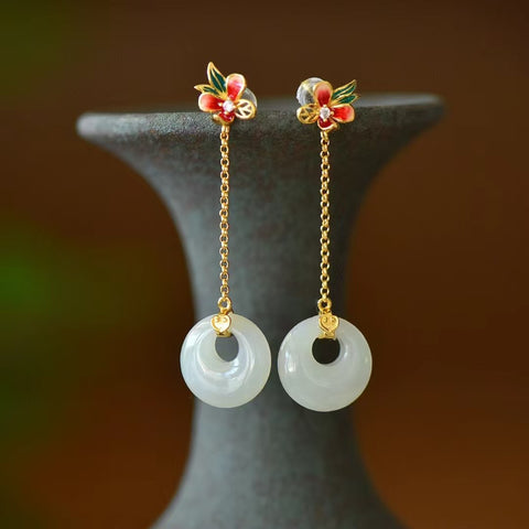 2836-2 Anting Kancing Putri Giok Hetian Alami 925 Tatahan Perak Ukuran 15 * 15mm Giok halus dan hangat Termasuk pajak pengiriman.